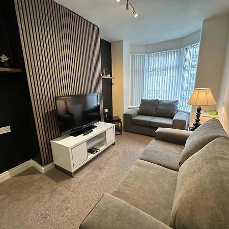 벨파스트 2Br Stylish Ormeau Road House 빌라 외부 사진
